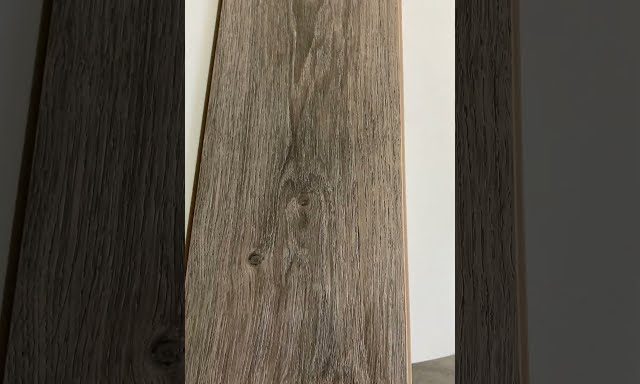 Piso flotante brillante 8mm Glossy Gris Oak